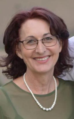 AGAC 2023 Top 25 Finalist - Loezytha Maritz - Young Girl Reading