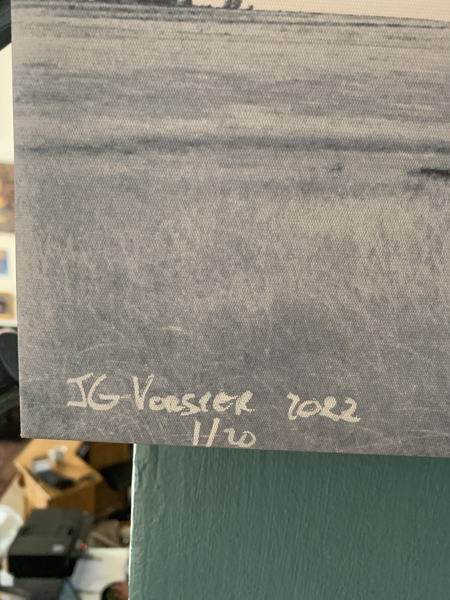 Photographic Print: Jan Vorster - Blue & White Wash